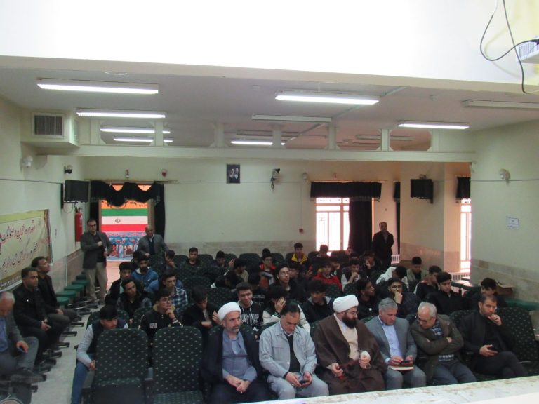 ۱۵۰دانش آموز رای اولی به شکرانه رسیدن به سن مشارکت در عرصه سرنوشت ساز، جشن گرفتند و آمادگی خود را برای حضور پای صندوق های رای اعلام کردند.