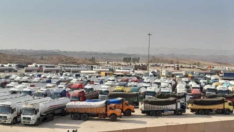 برگزاری میز خدمت گمرک پرویزخان برای مشکلات تجار