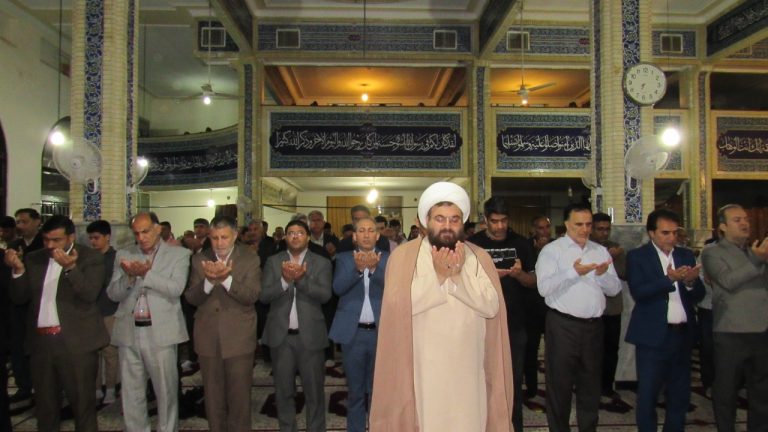 اقامه نماز عید سعید فطر درشهرستان قصرشیرین