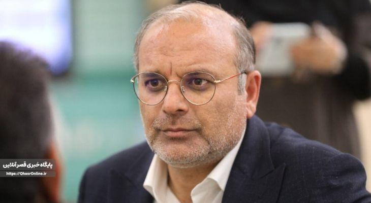 بازی در زمین دشمن با پلاکاردهای وحدتشکن